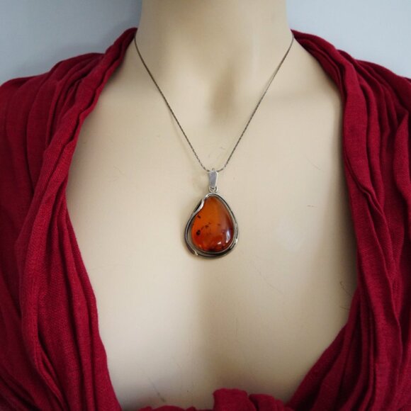 Big Amber and 925 Silver Pendant With 18" Fine Chain - Amber Gift For Her - Picture 3 of 15
